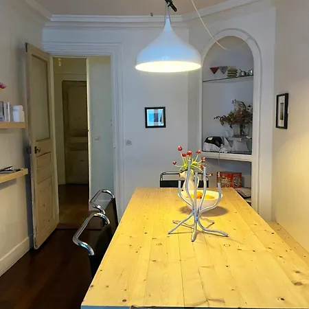 Apartment Charming Spacious T2 In The 18th -