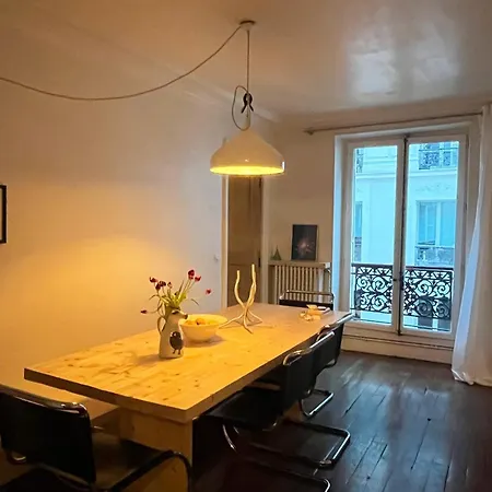 Charming Spacious T2 In The 18th - Apartment Paris