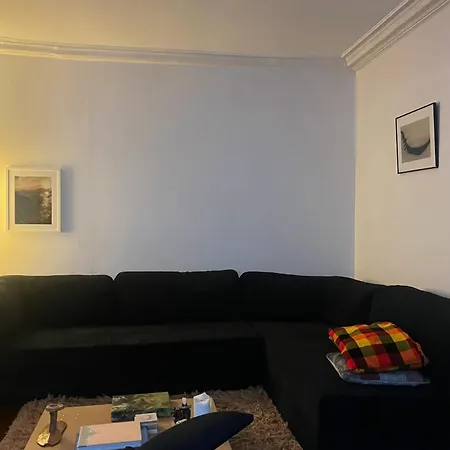 Charming Spacious T2 In The 18th - Paris